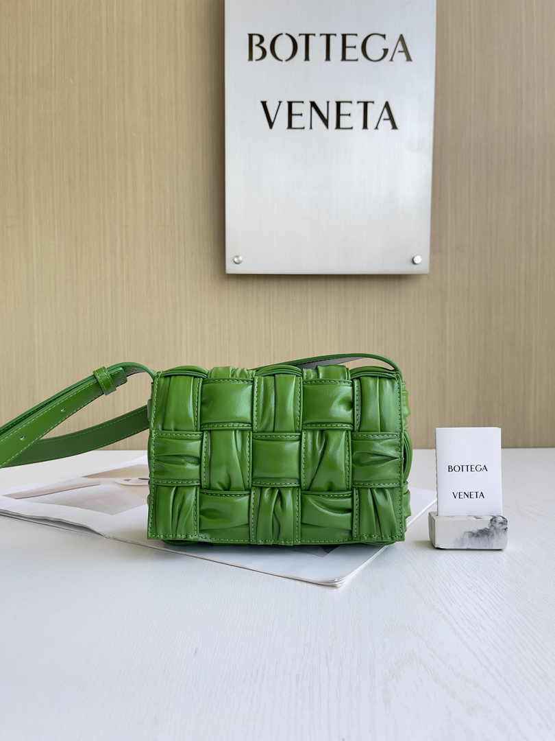 Bottega Veneta Small Cassette Bag 736253 Calfskin Green