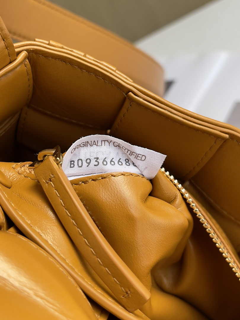 Bottega Veneta Small Cassette Bag 736253 Calfskin Brown