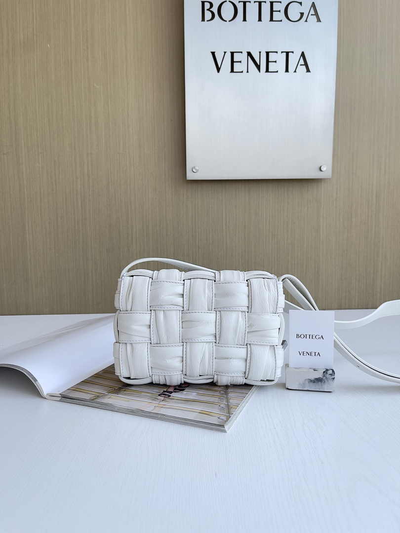 Bottega Veneta Small Cassette Bag 736253 Calfskin White