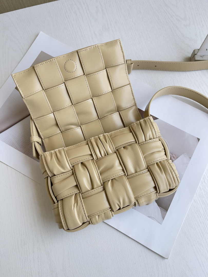 Bottega Veneta Small Cassette Bag 736253 Calfskin Apricot