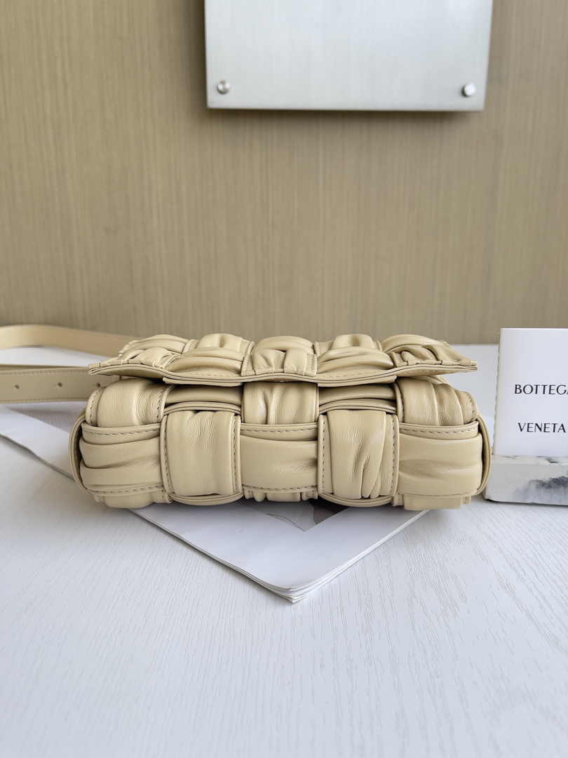 Bottega Veneta Small Cassette Bag 736253 Calfskin Apricot