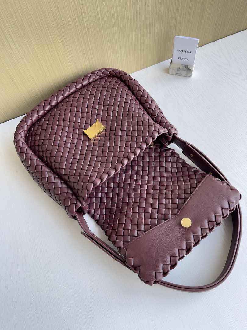 Bottega Veneta Small Cobble Shoulder Bag 709418 Lambskin Wine Red