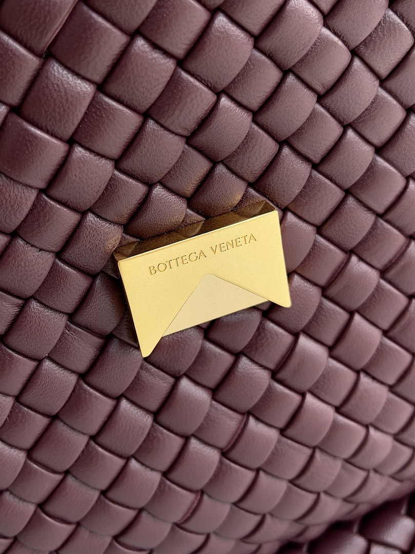 Bottega Veneta Small Cobble Shoulder Bag 709418 Lambskin Wine Red