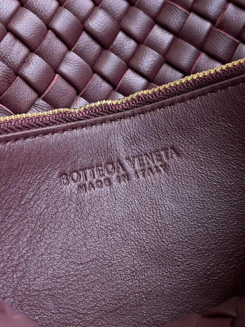 Bottega Veneta Small Cobble Shoulder Bag 709418 Lambskin Wine Red