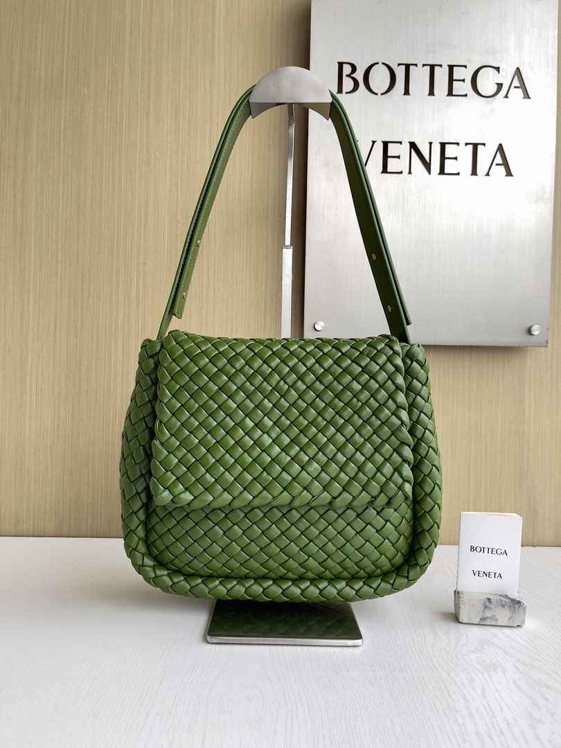 Bottega Veneta Small Cobble Shoulder Bag 709418 Lambskin Green
