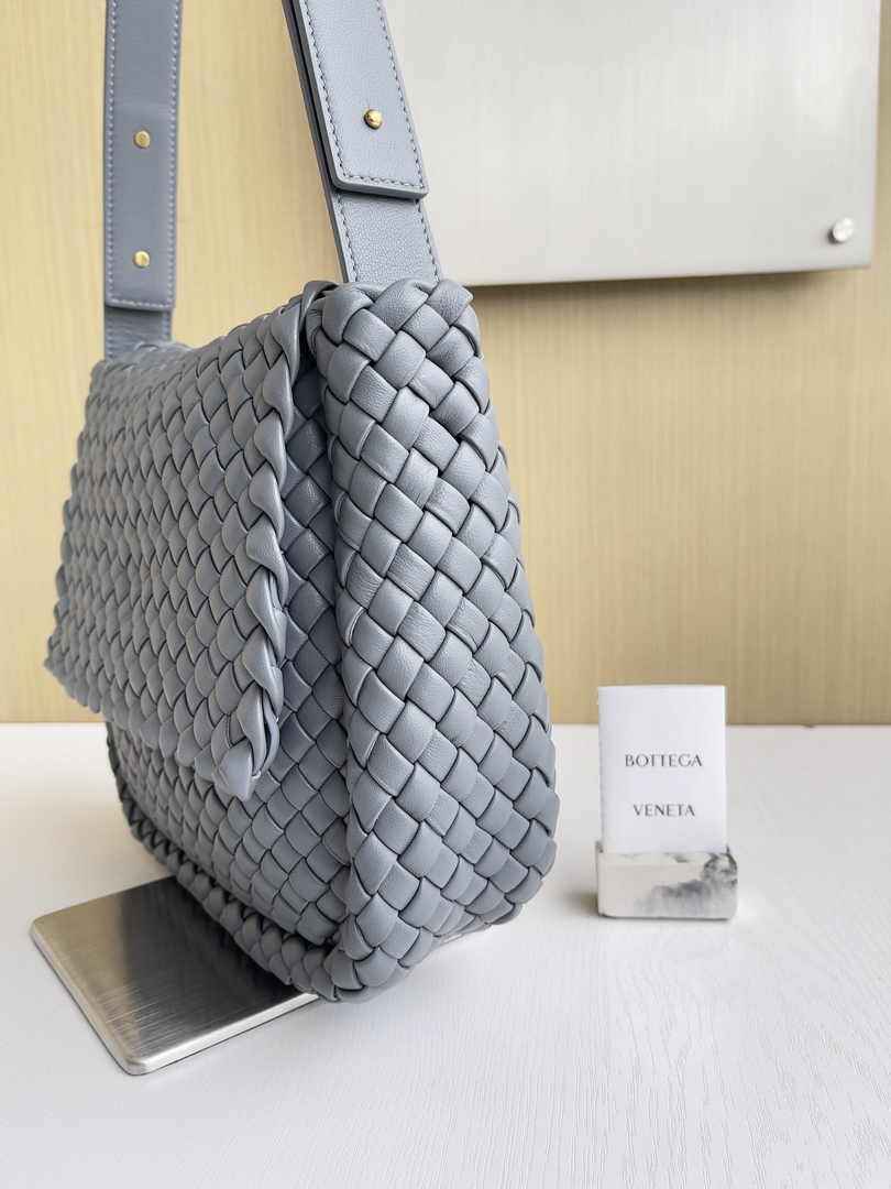 Bottega Veneta Small Cobble Shoulder Bag 709418 Lambskin Gray