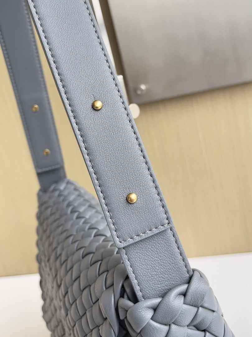 Bottega Veneta Small Cobble Shoulder Bag 709418 Lambskin Gray