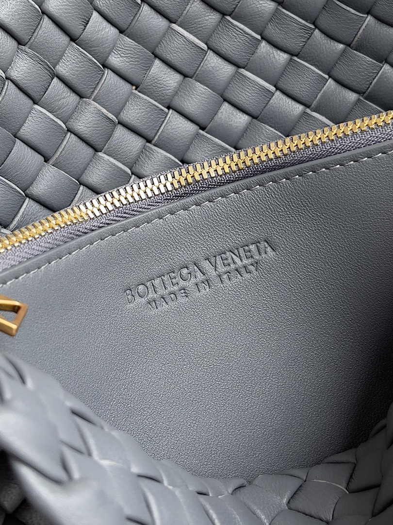 Bottega Veneta Small Cobble Shoulder Bag 709418 Lambskin Gray