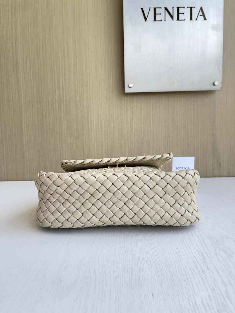 Bottega Veneta Small Cobble Shoulder Bag 709418 Lambskin Apricot