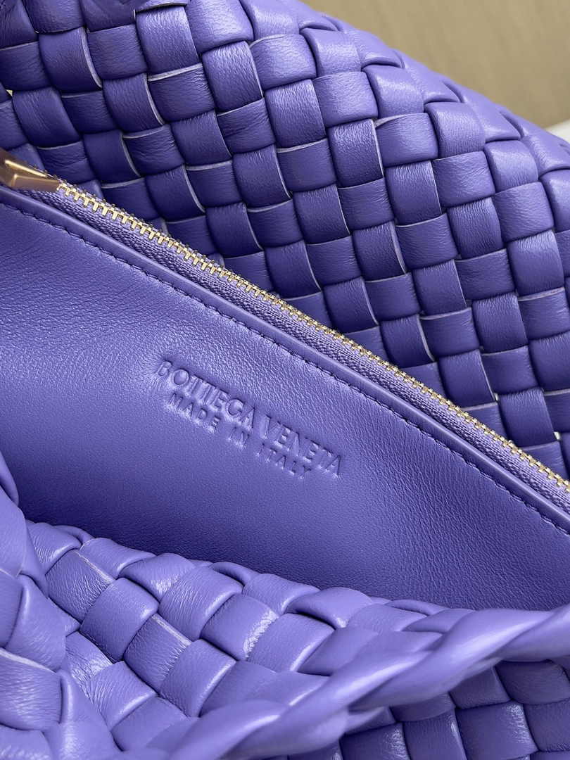 Bottega Veneta Small Cobble Shoulder Bag 709418 Lambskin Purple