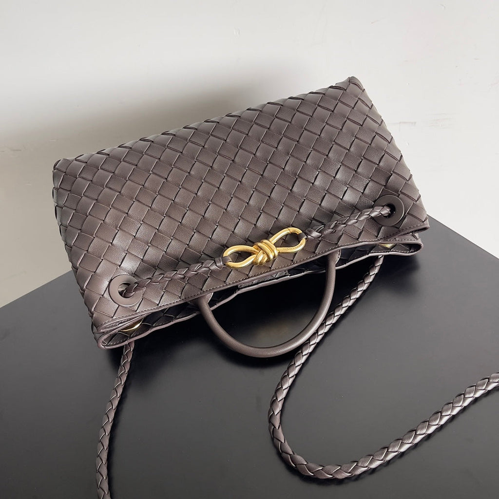 Bottega Veneta Small East West Andiamo 754990 Lambskin Coffee