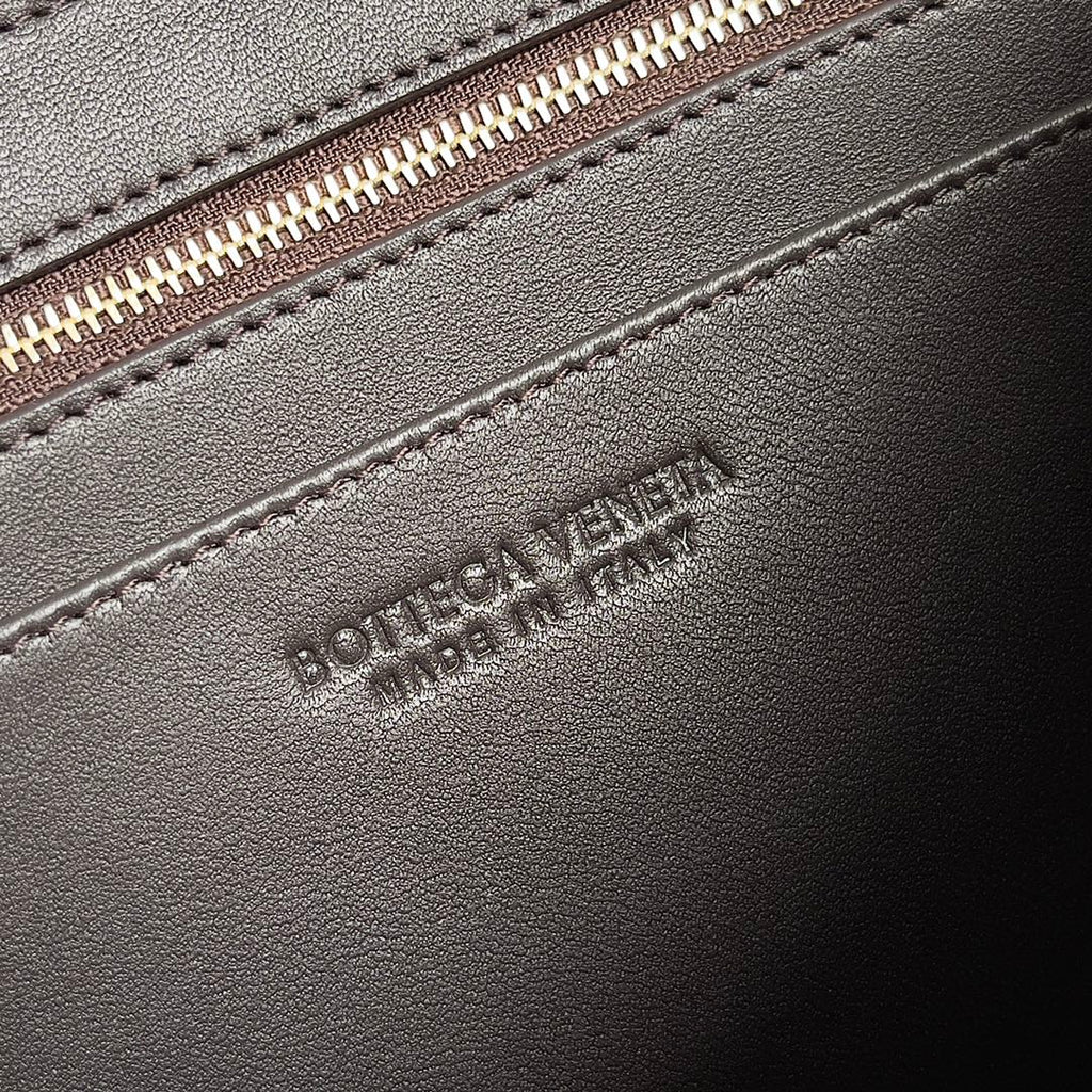 Bottega Veneta Small East West Andiamo 754990 Lambskin Coffee