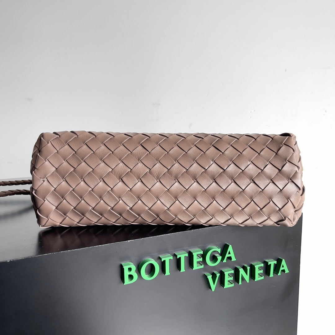 Bottega Veneta Small East West Andiamo 754990 Lambskin Light Pink