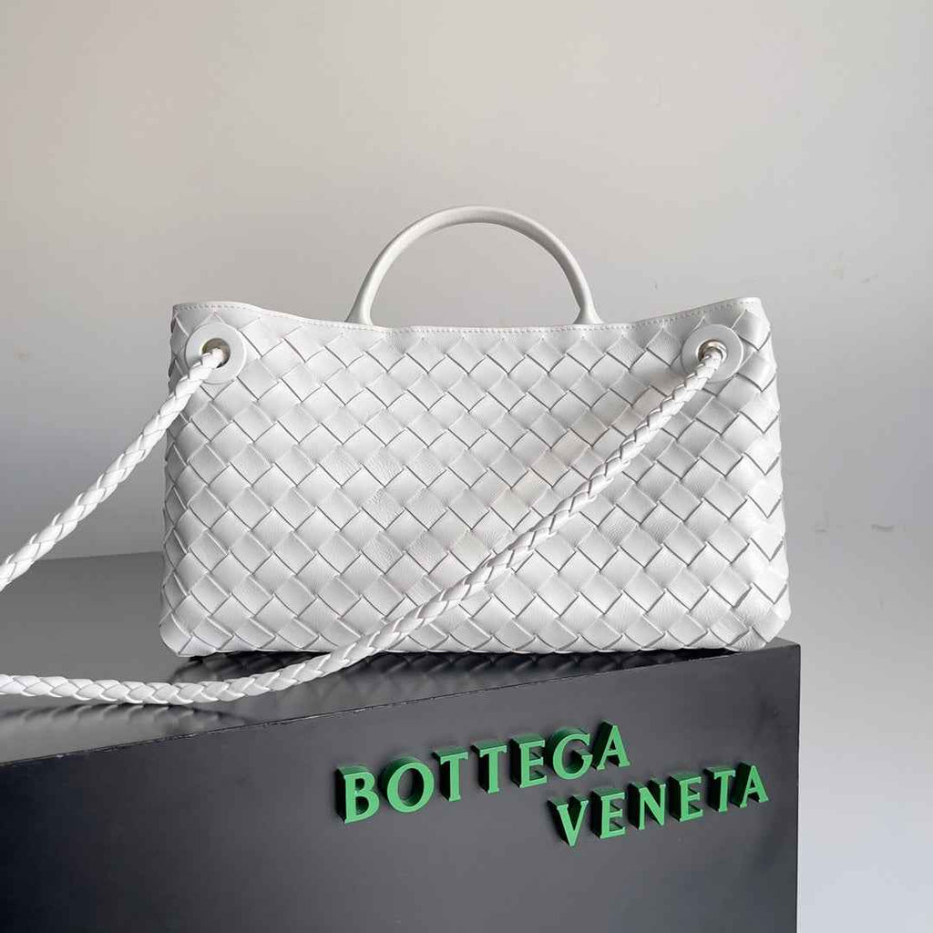 Bottega Veneta Small East West Andiamo 754990 Lambskin White