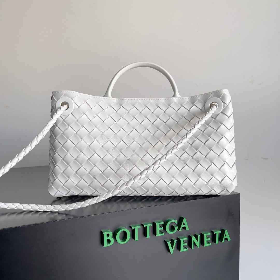 Bottega Veneta Small East West Andiamo 754990 Lambskin White