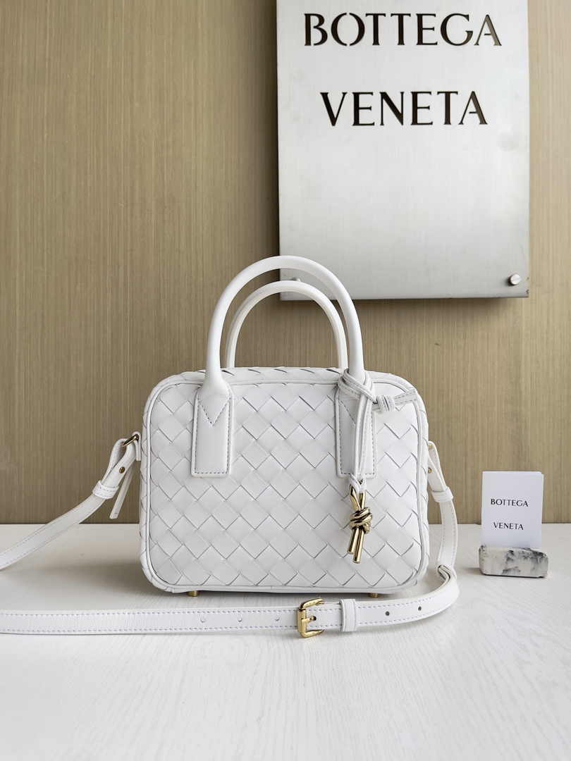 Bottega Veneta Small Getaway 776736 Lambskin White