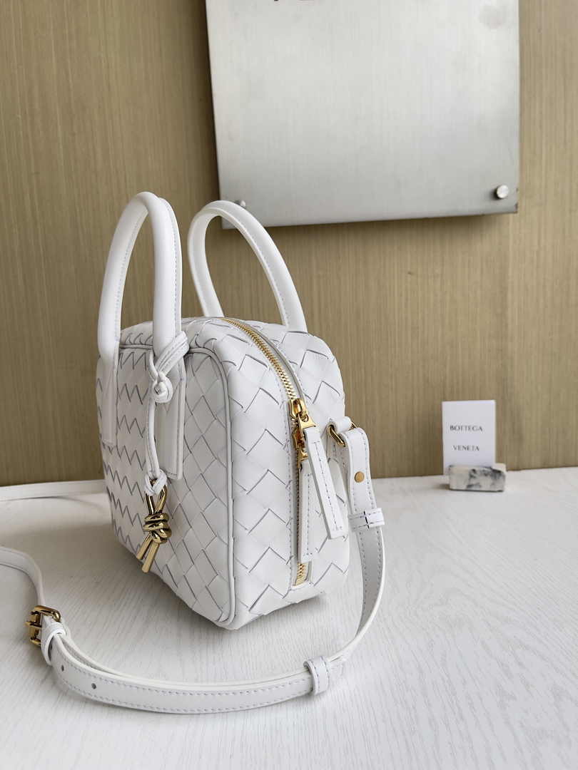 Bottega Veneta Small Getaway 776736 Lambskin White