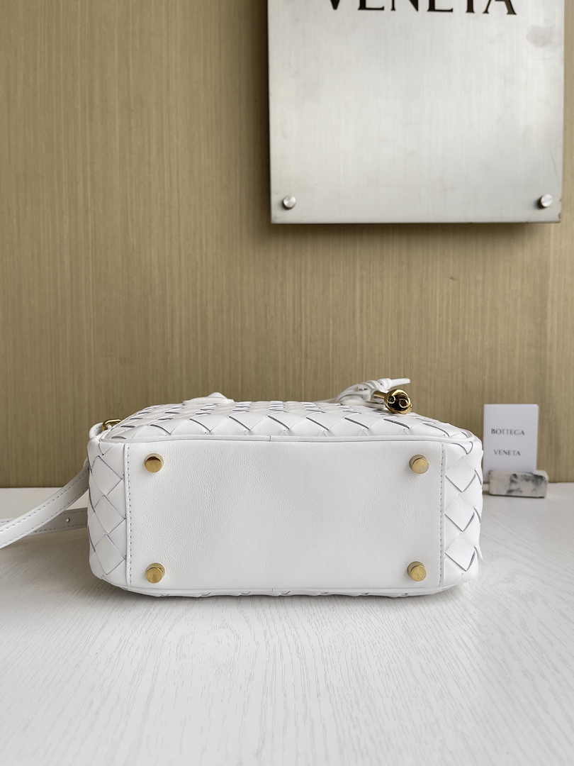 Bottega Veneta Small Getaway 776736 Lambskin White