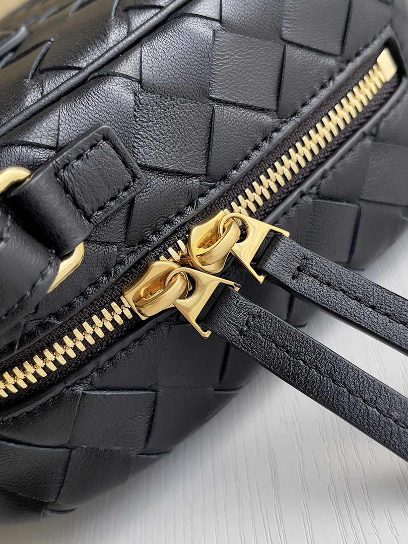Bottega Veneta Small Getaway 776736 Lambskin Black