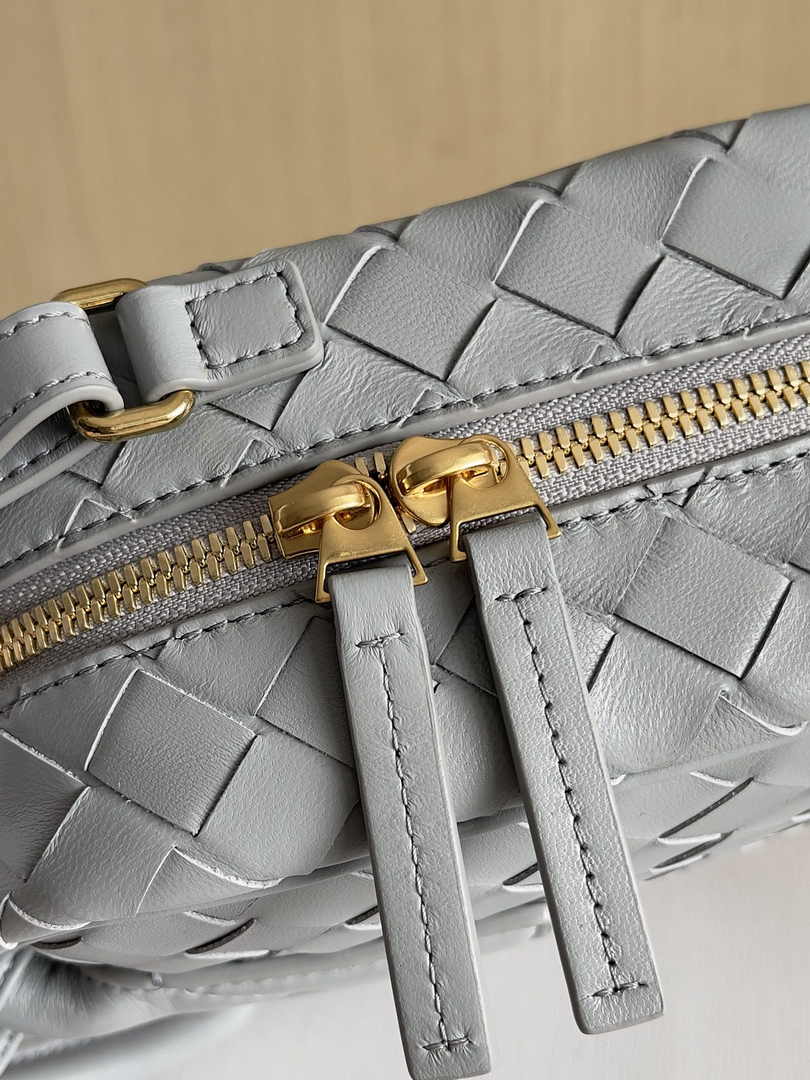 Bottega Veneta Small Getaway 776736 Lambskin Gray