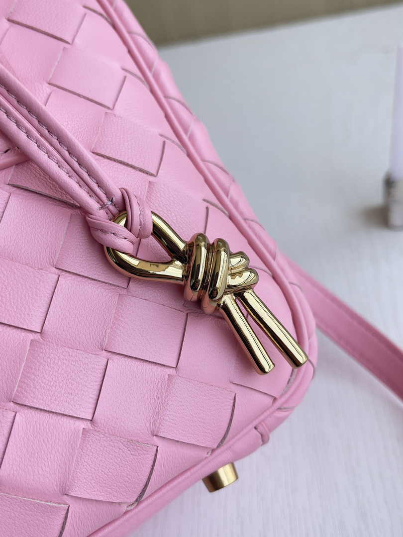 Bottega Veneta Small Getaway 776736 Calfskin Pink