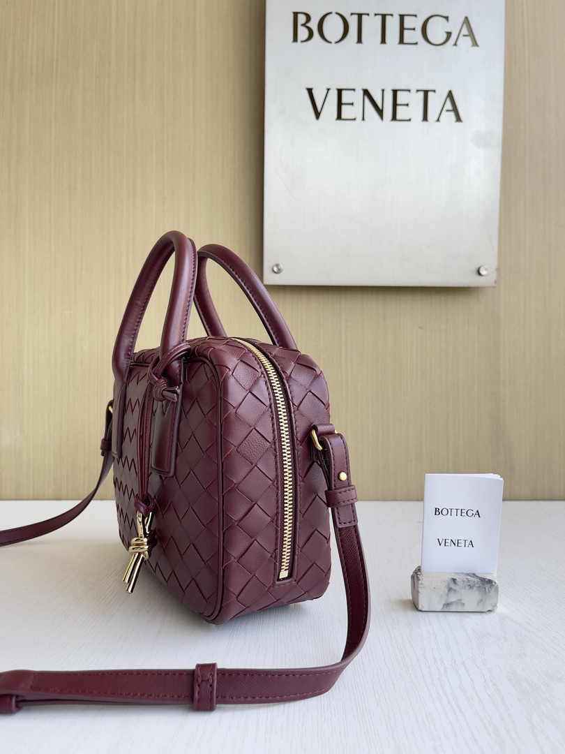 Bottega Veneta Small Getaway 776736 Calfskin Cherry