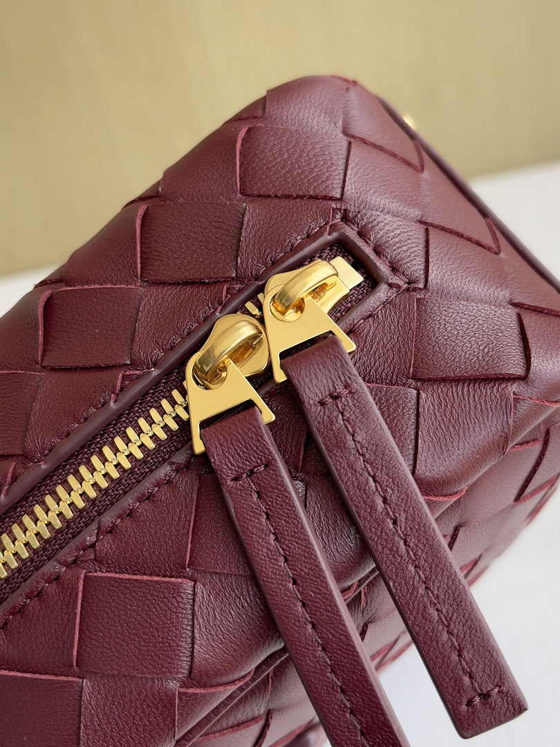 Bottega Veneta Small Getaway 776736 Calfskin Cherry