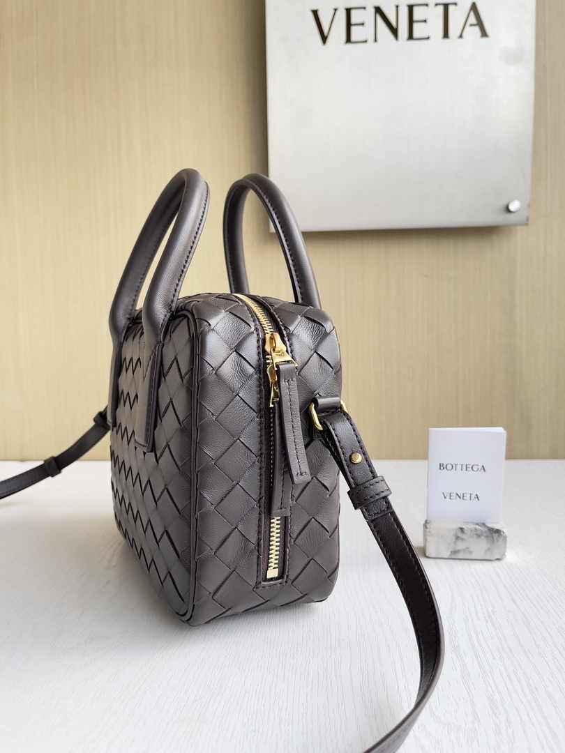 Bottega Veneta Small Getaway 776736 Calfskin Brown