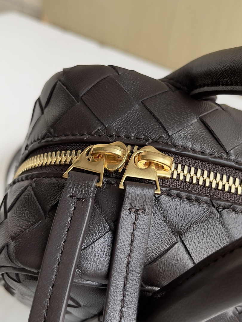 Bottega Veneta Small Getaway 776736 Calfskin Brown