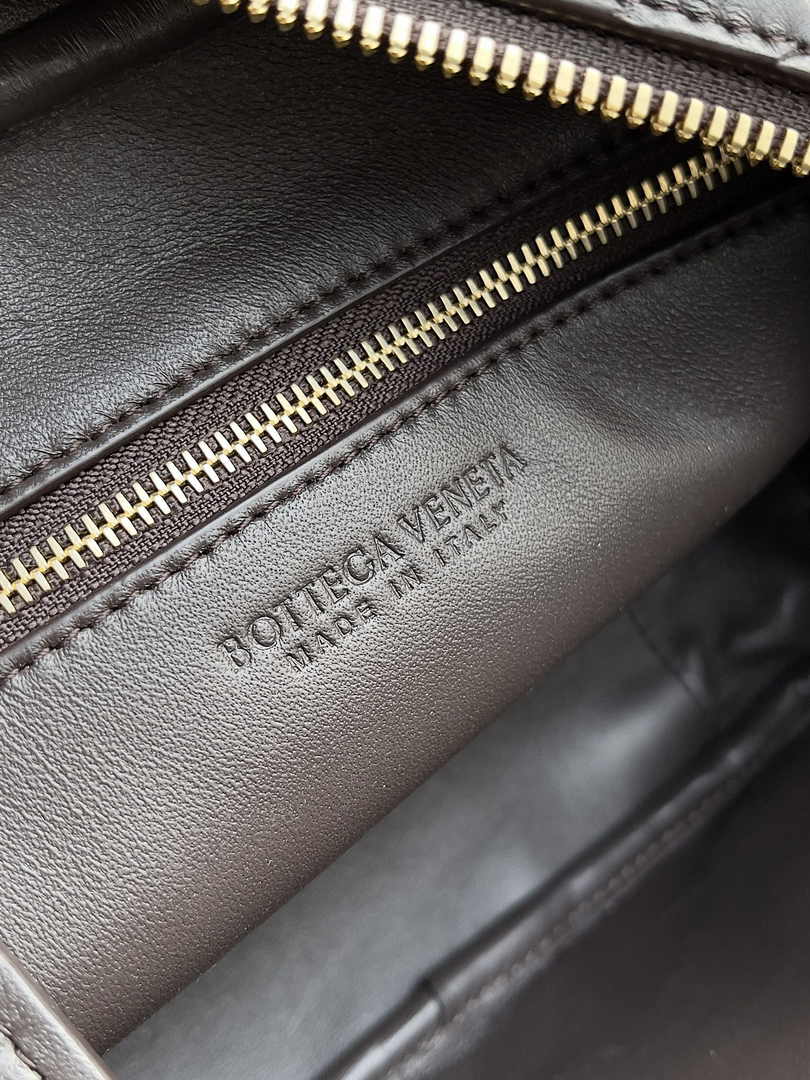 Bottega Veneta Small Getaway 776736 Calfskin Brown