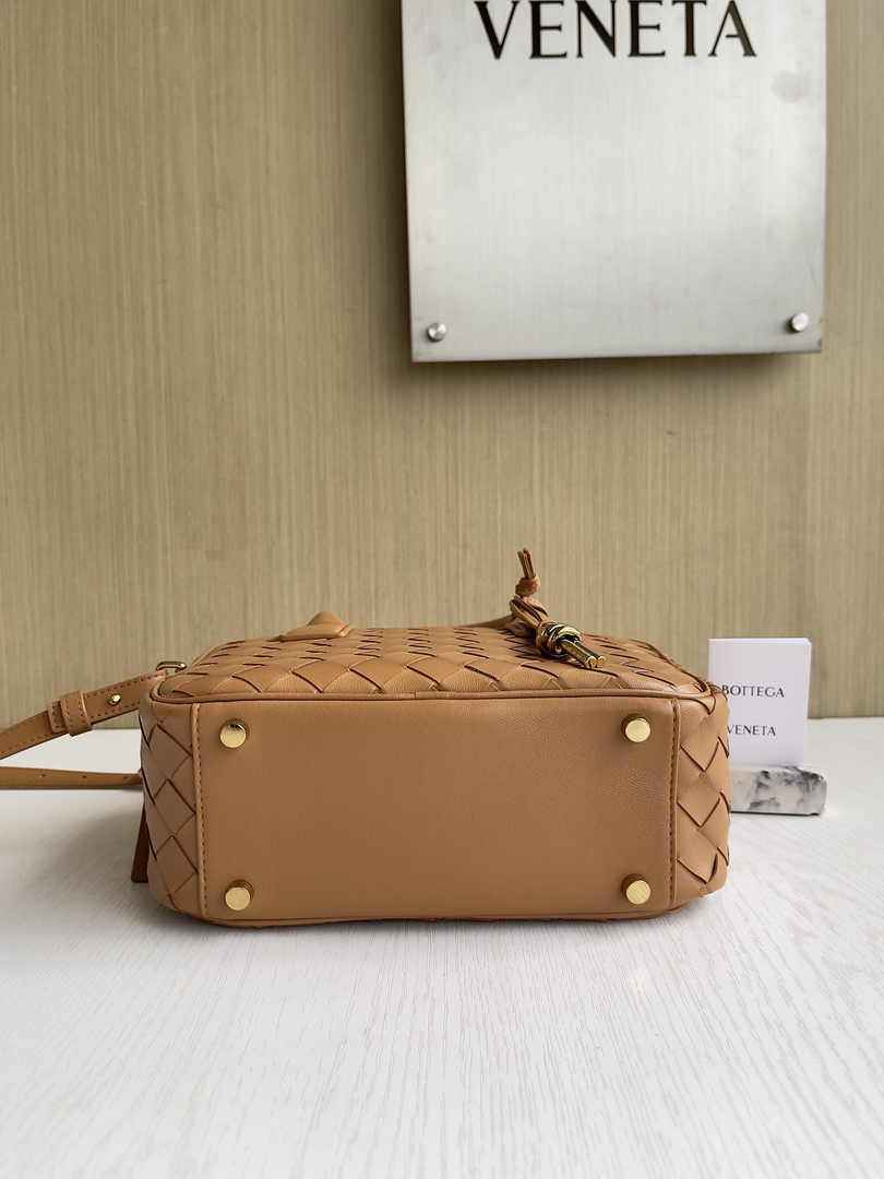 Bottega Veneta Small Getaway 776736 Calfskin Tan