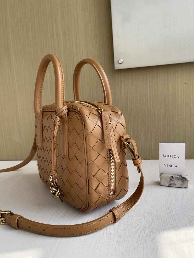 Bottega Veneta Small Getaway 776736 Calfskin Tan