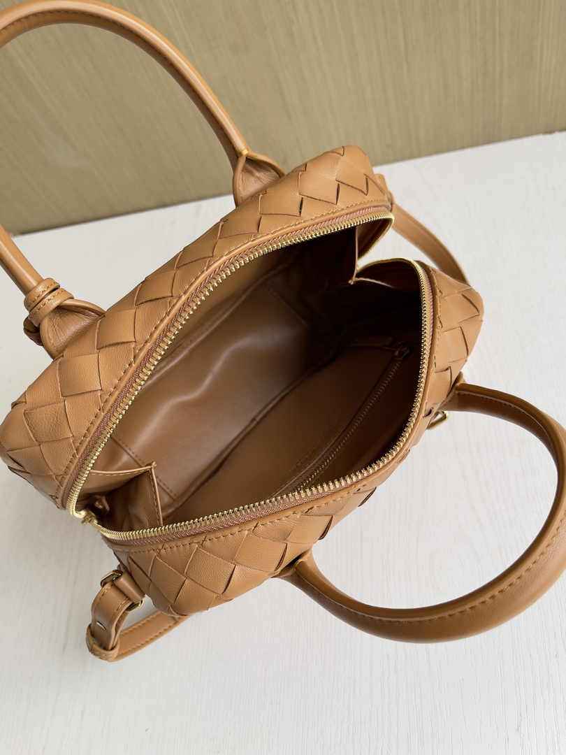 Bottega Veneta Small Getaway 776736 Calfskin Tan