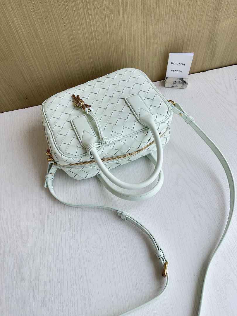 Bottega Veneta Small Getaway 776736 Calfskin Light Green