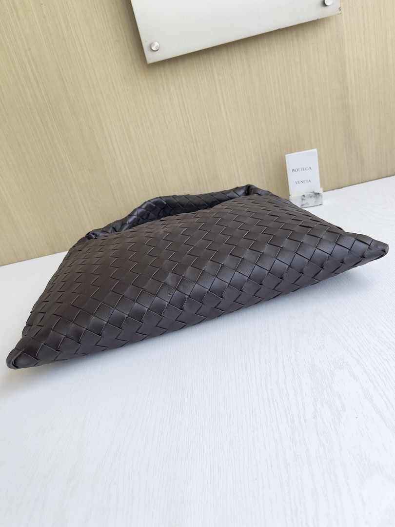Bottega Veneta Small Hop Bag 763966 Calfskin Brown