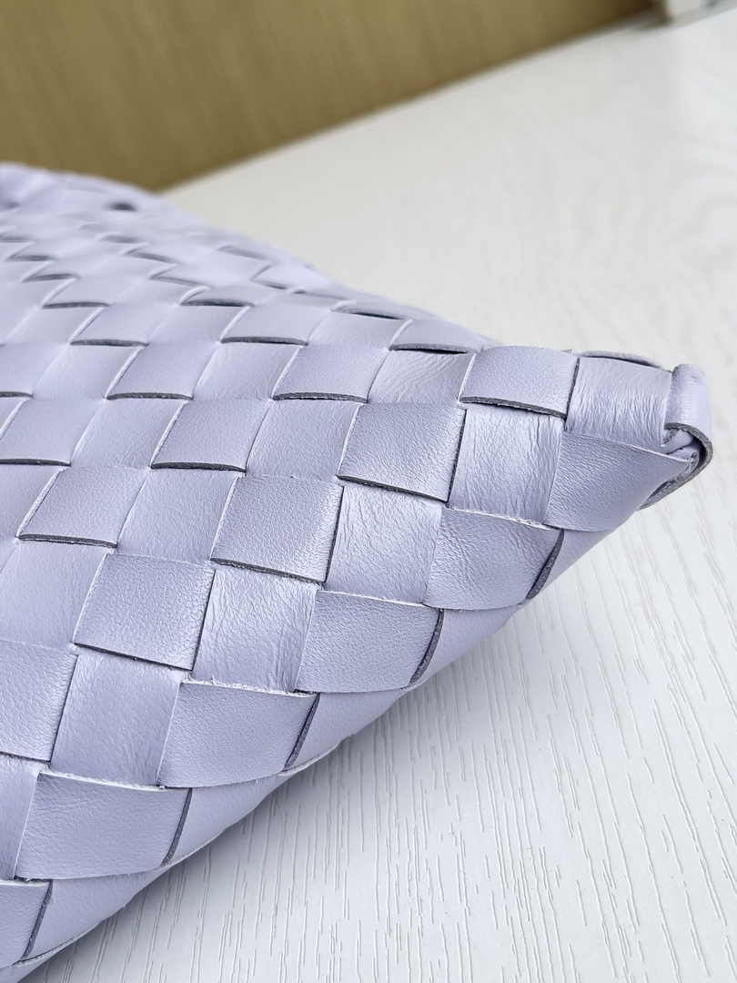 Bottega Veneta Small Hop Bag 763966 Calfskin Light Purple