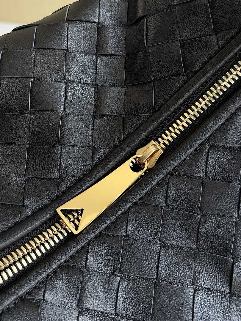 Bottega Veneta Small Jodie Bag 600261 Calfskin Black Zipper Gold