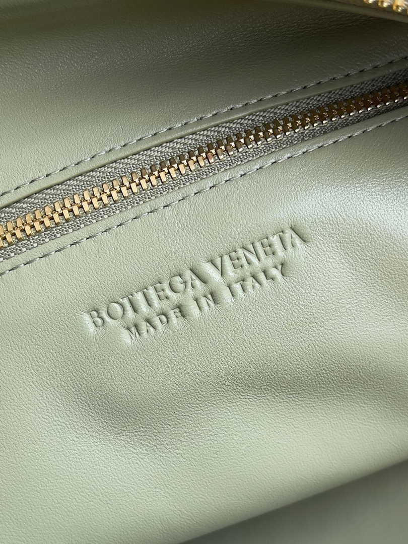 Bottega Veneta Small Jodie Bag 600261 Calfskin Light Green