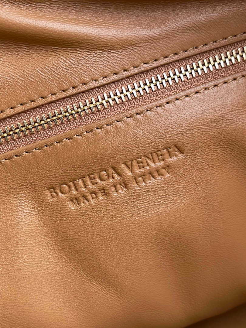 Bottega Veneta Small Jodie Bag 600261 Calfskin Caramel