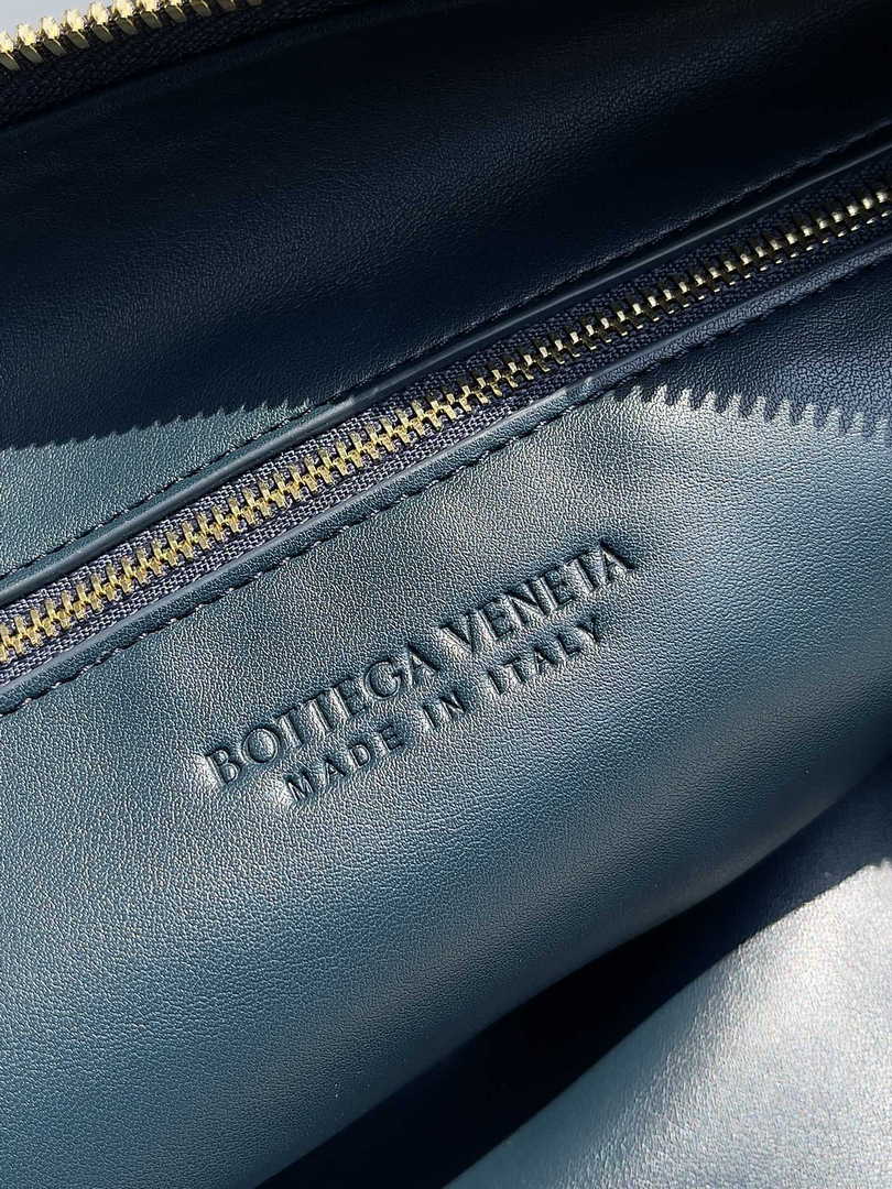 Bottega Veneta Small Jodie Bag 600261 Calfskin Navy Blue