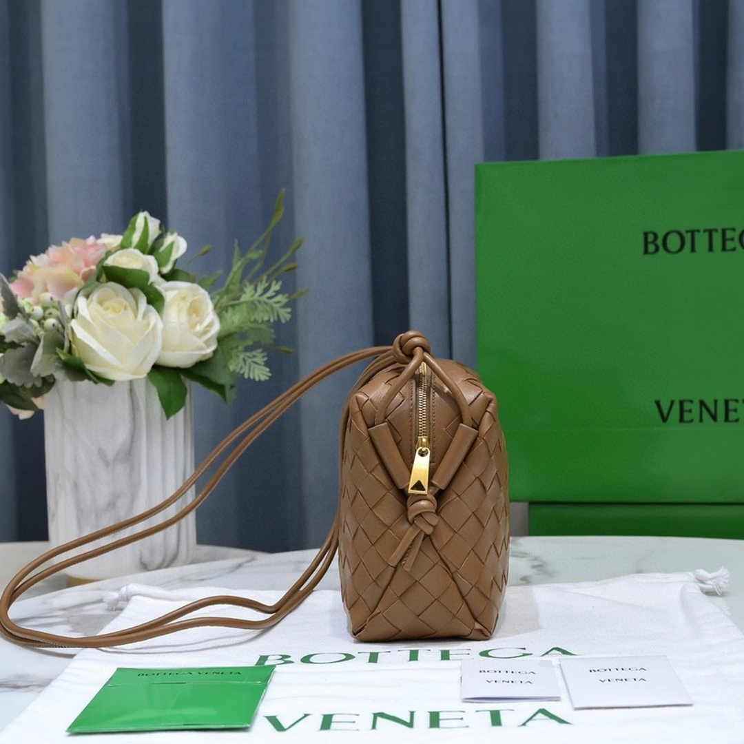 Bottega Veneta Small Loop Camera Bag 723548 Tan Intrecciato leather