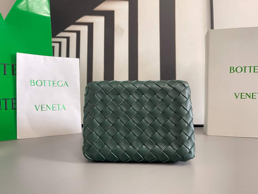 Bottega Veneta Small Parachute Chain Bag 817175 Lambskin Green