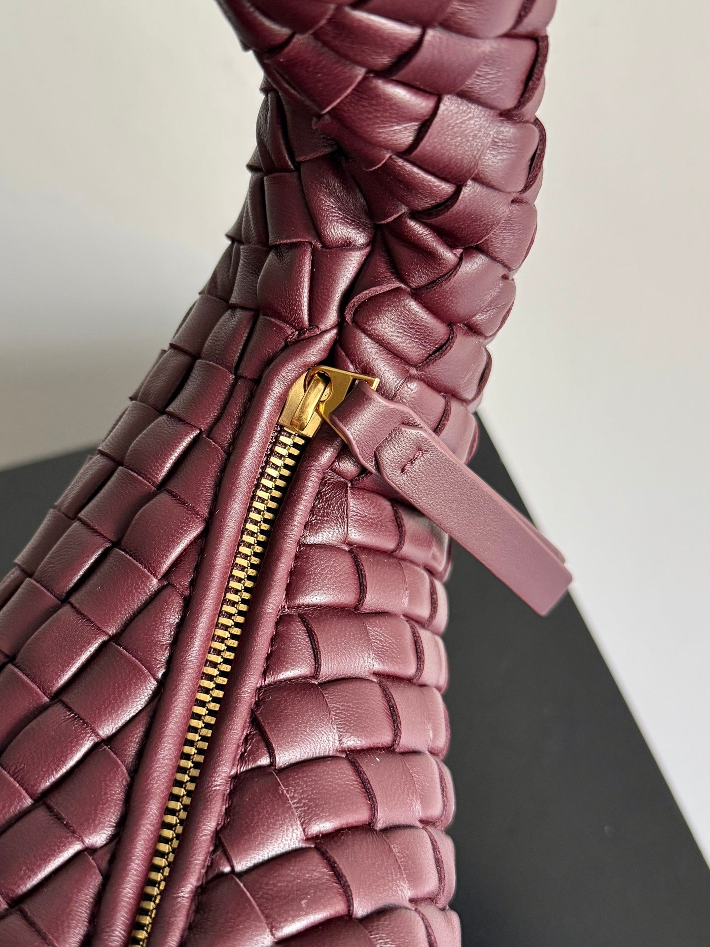 Bottega Veneta Small Veneta Bag 856736 in Wine Red