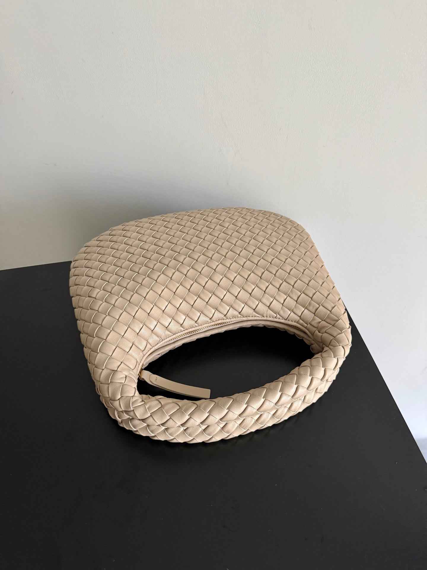 Bottega Veneta Small Veneta Bag 856736 in Cream