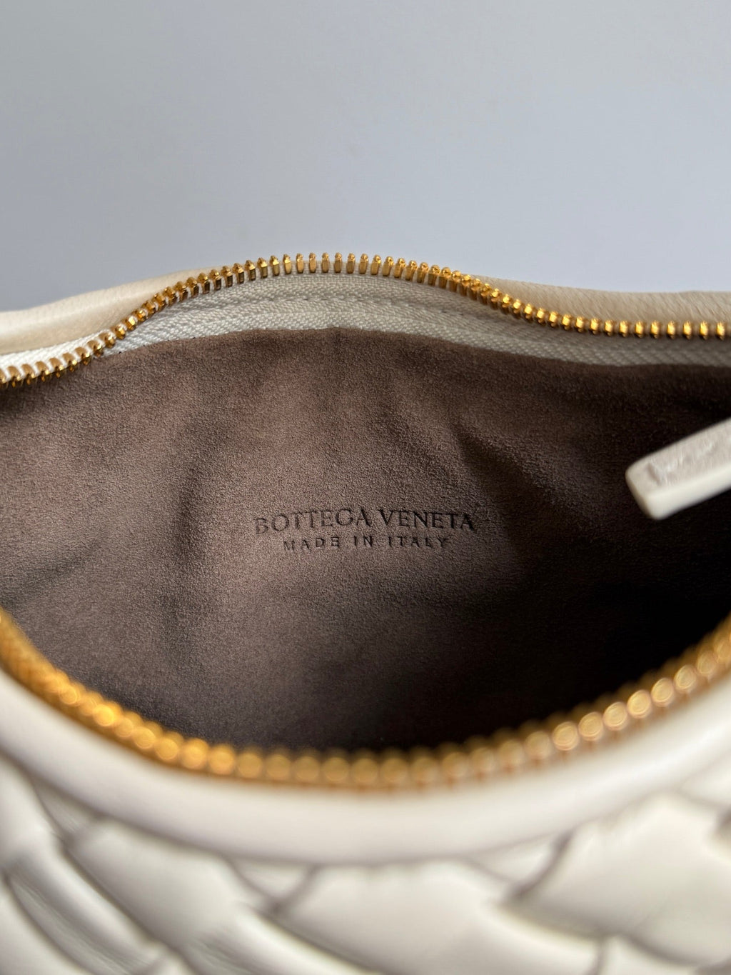 Bottega Veneta Small Veneta Bag 856736 in Beige