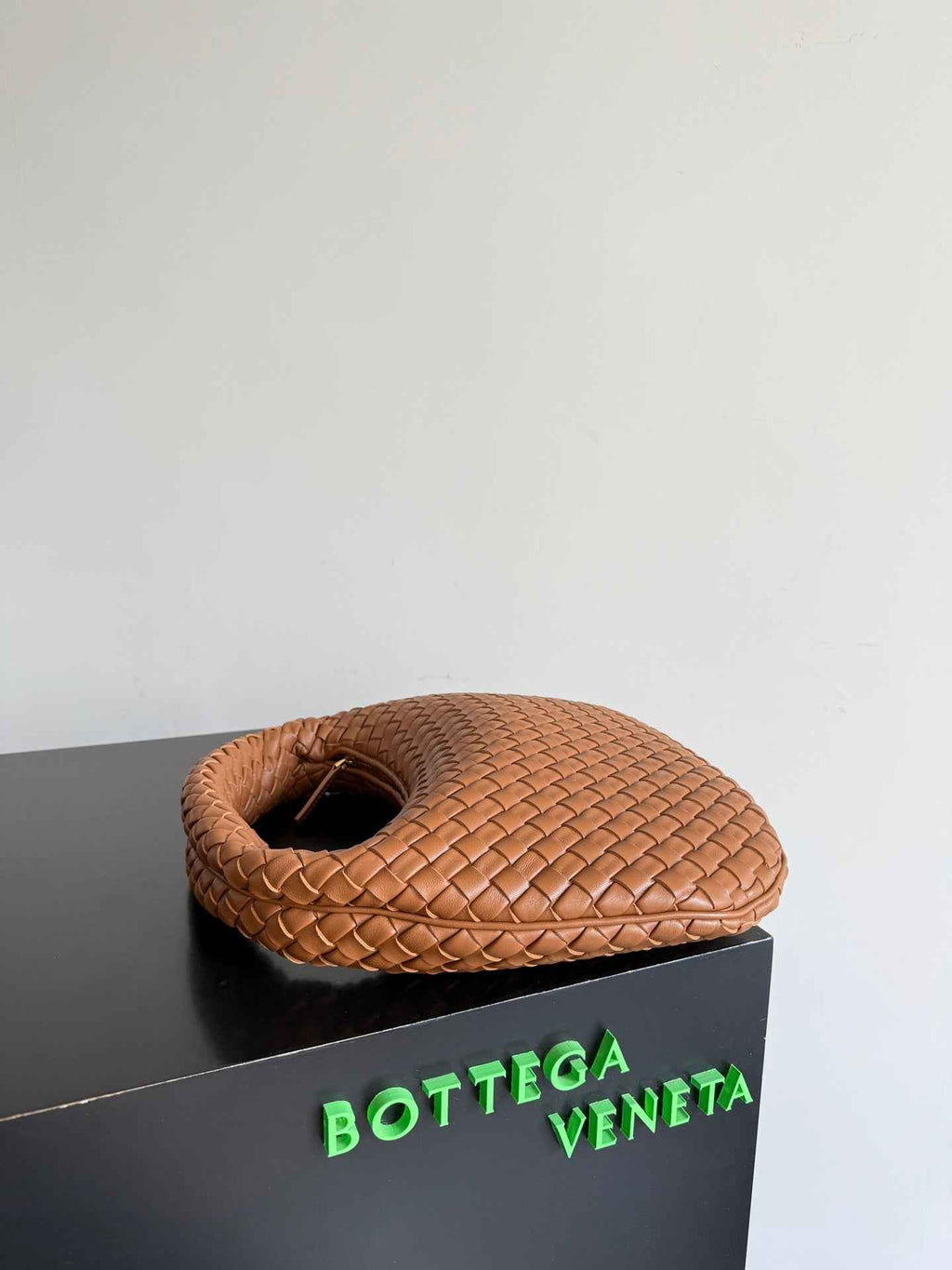 Bottega Veneta Small Veneta Bag 856736 in Brown