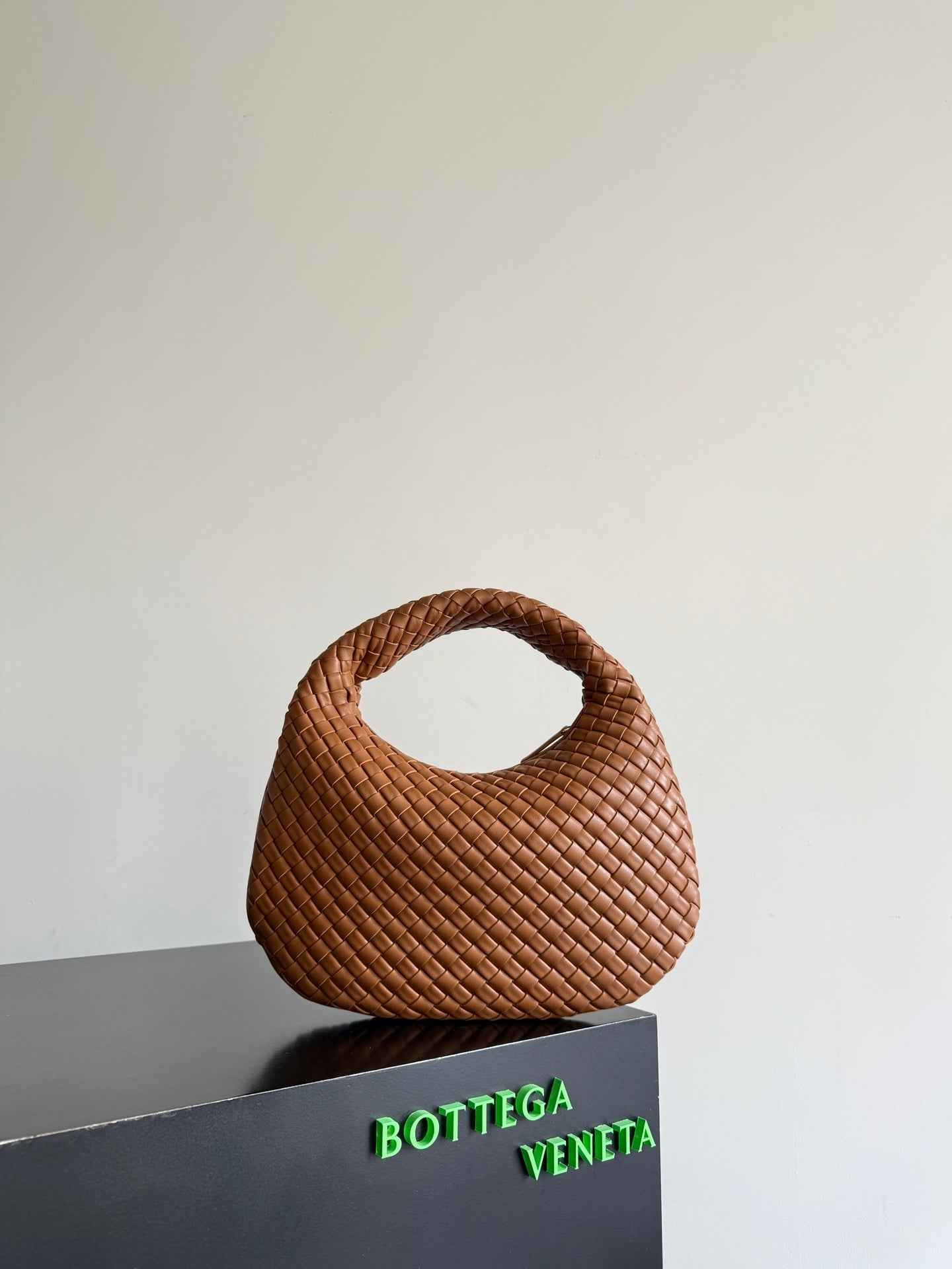 Bottega Veneta Small Veneta Bag 856736 in Brown