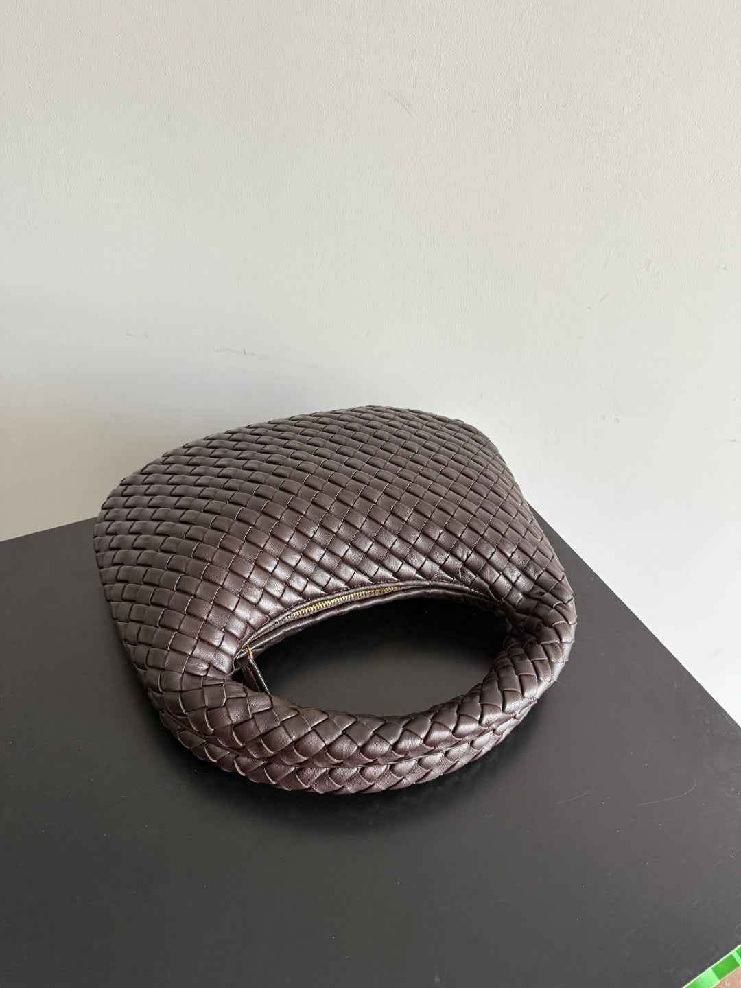 Bottega Veneta Small Veneta Bag 856736 in Coffee