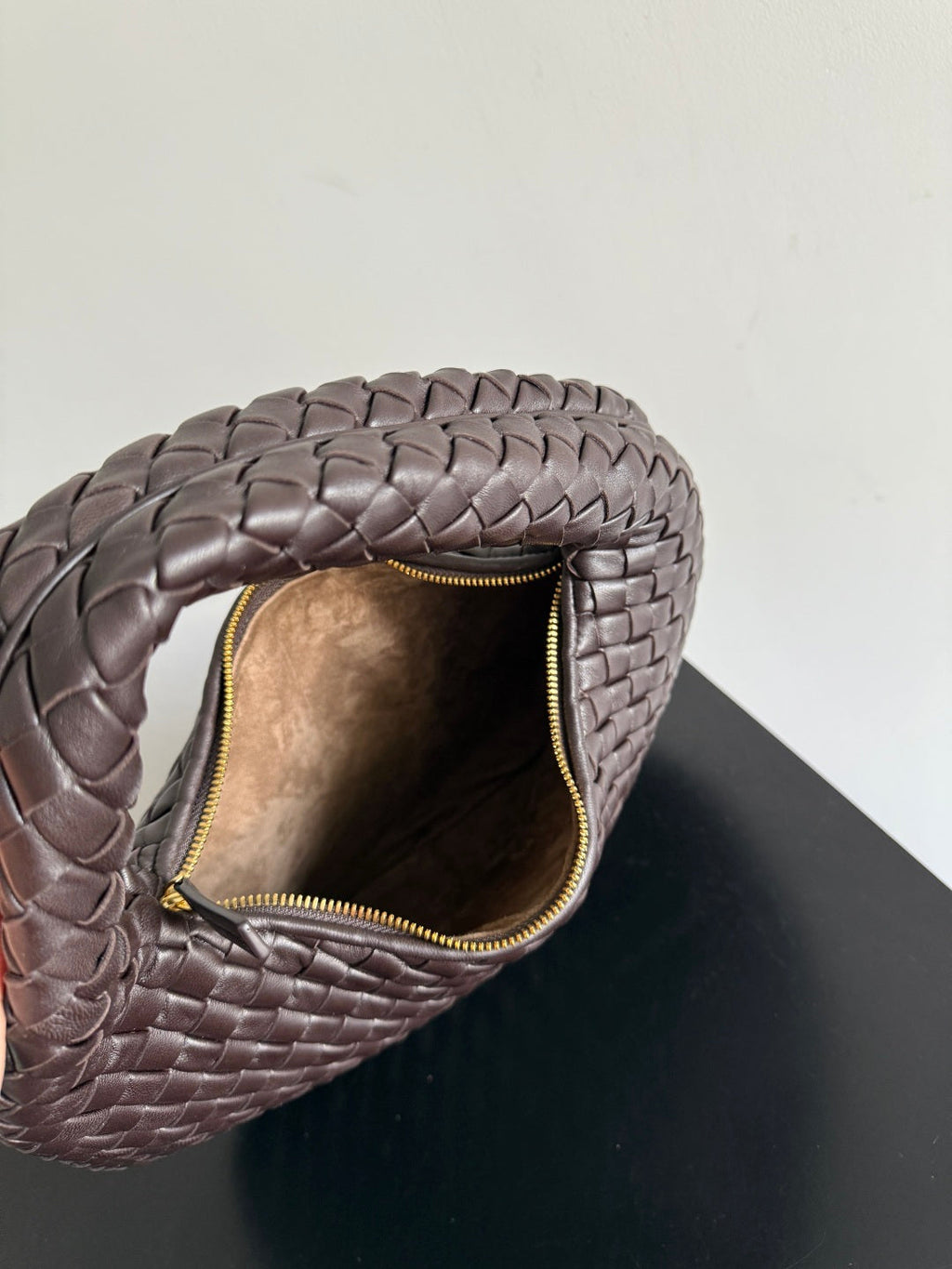 Bottega Veneta Small Veneta Bag 856736 in Coffee