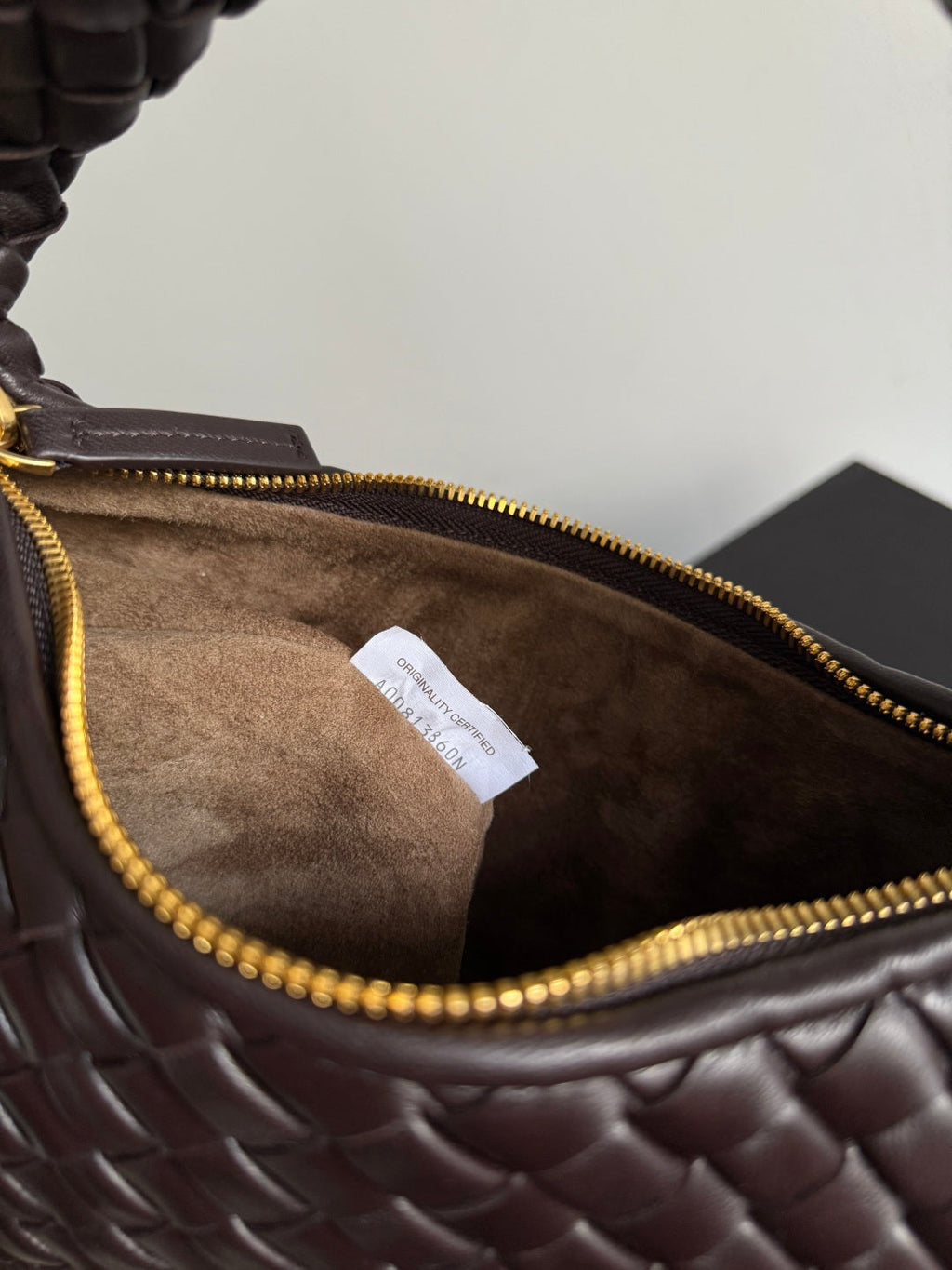 Bottega Veneta Small Veneta Bag 856736 in Coffee